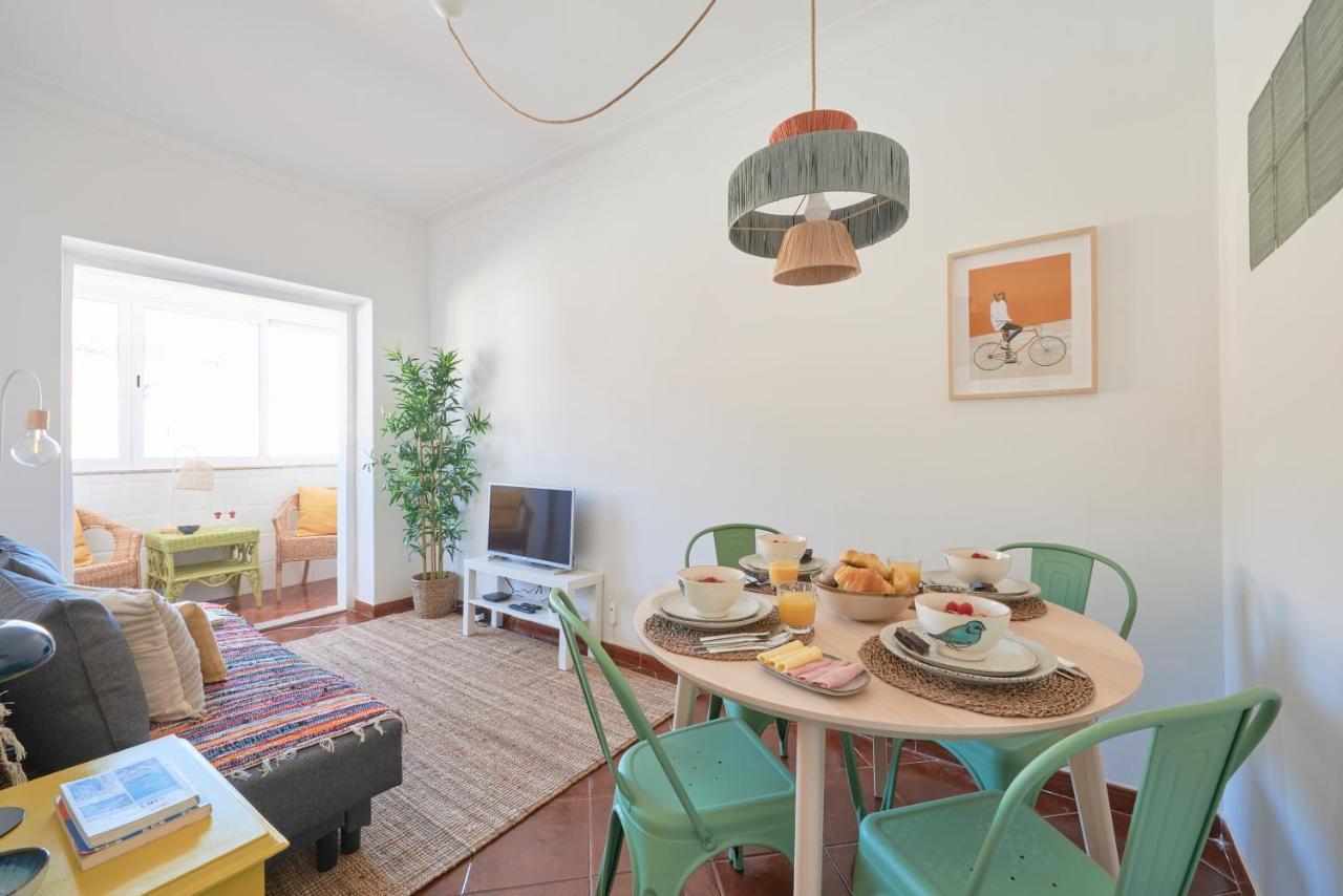 Central & Sunny 2Br Apt Near Beach, By Timecooler Setúbal Exteriér fotografie