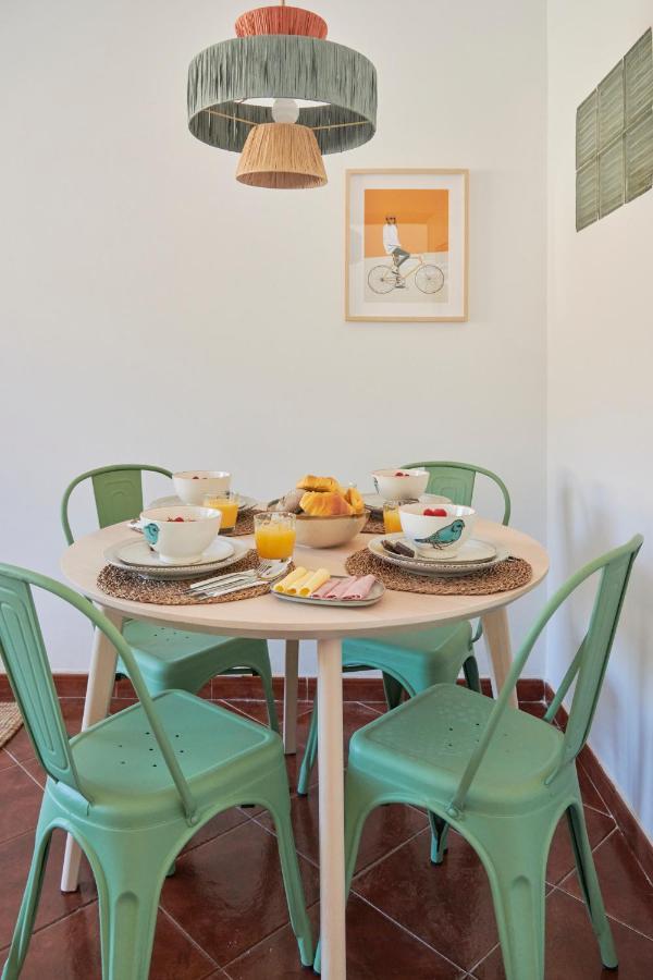 Central & Sunny 2Br Apt Near Beach, By Timecooler Setúbal Exteriér fotografie