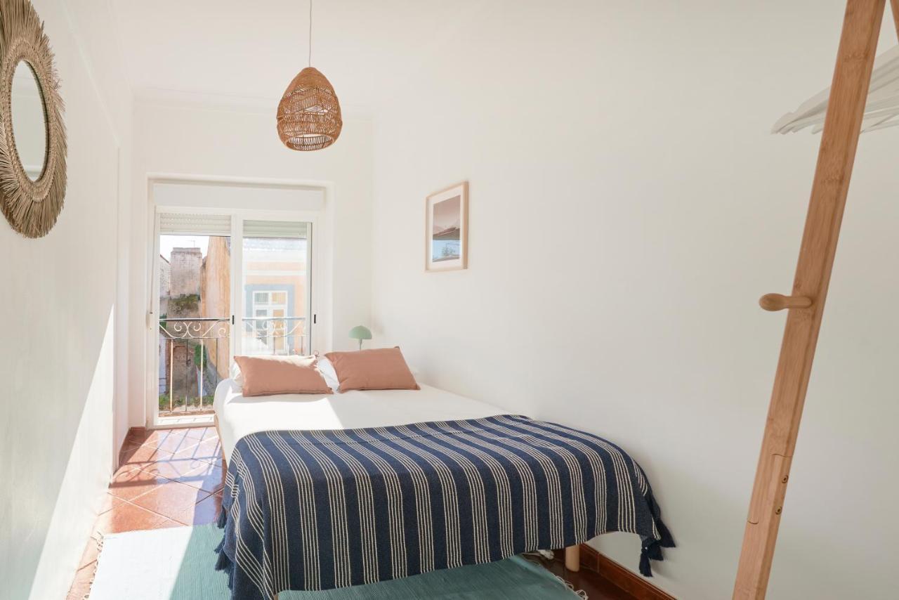 Central & Sunny 2Br Apt Near Beach, By Timecooler Setúbal Exteriér fotografie