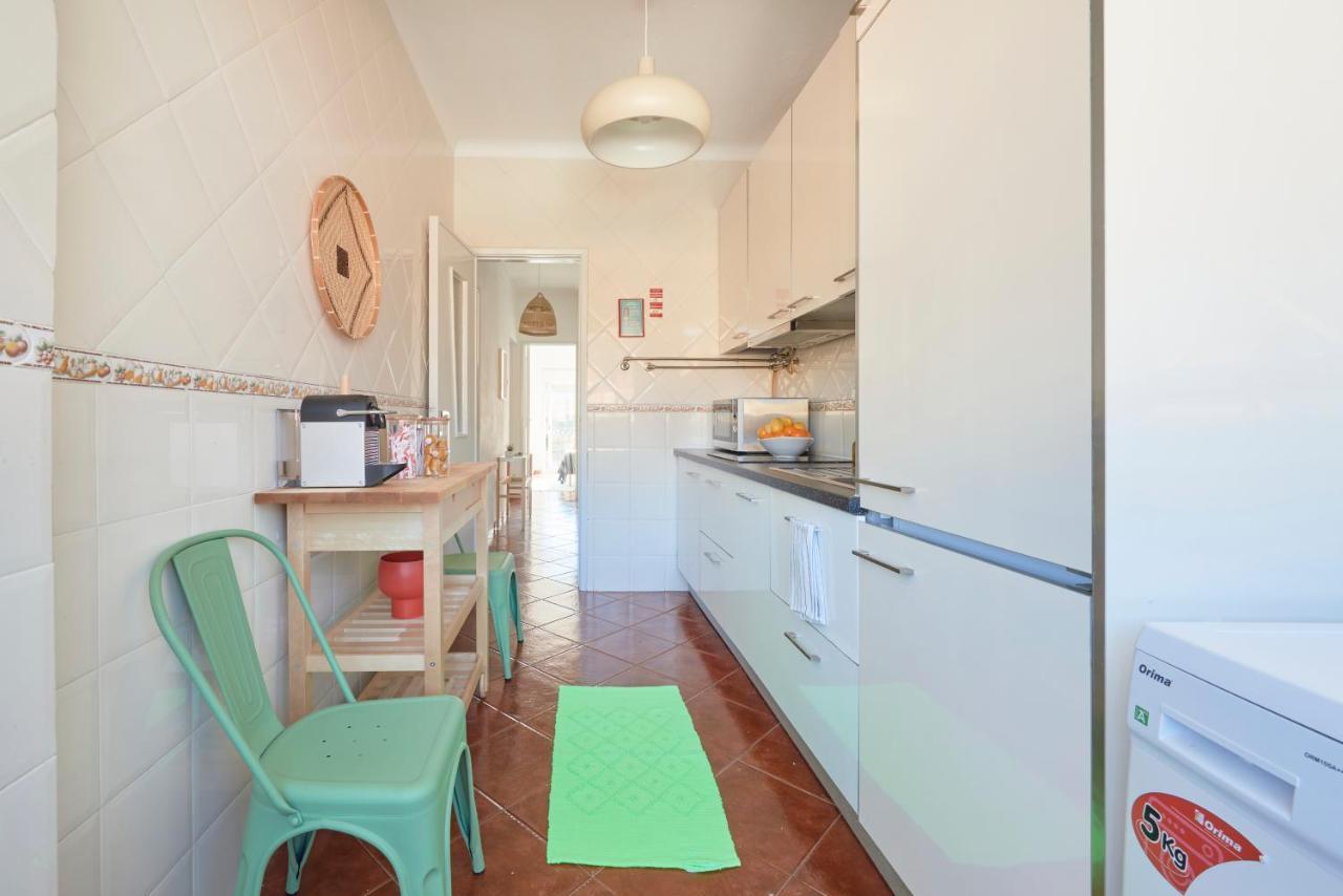 Central & Sunny 2Br Apt Near Beach, By Timecooler Setúbal Exteriér fotografie