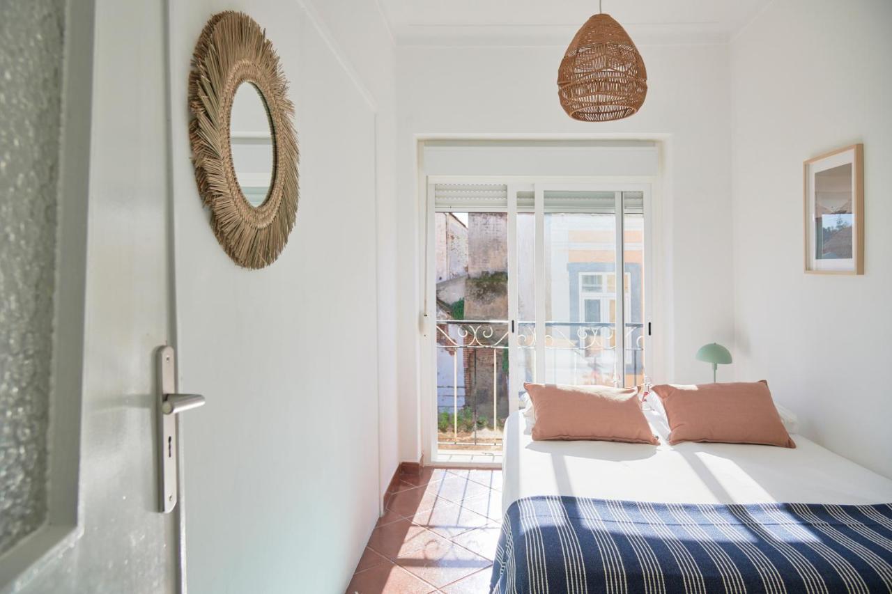 Central & Sunny 2Br Apt Near Beach, By Timecooler Setúbal Exteriér fotografie